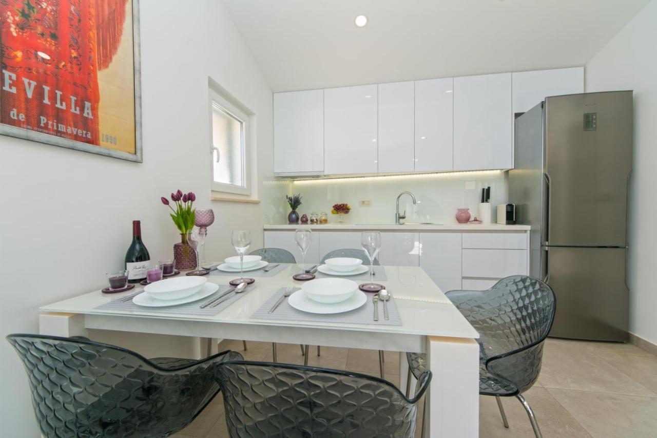 Apartman Stipic 1 Baška Voda Buitenkant foto