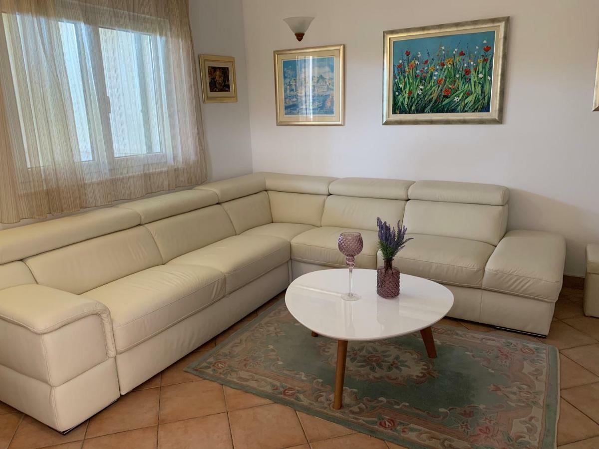 Apartman Stipic 1 Baška Voda Buitenkant foto
